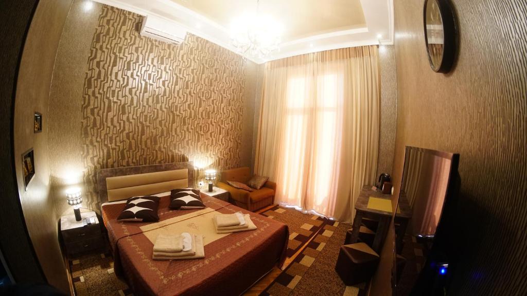 ALINA'S ROOM room 1
